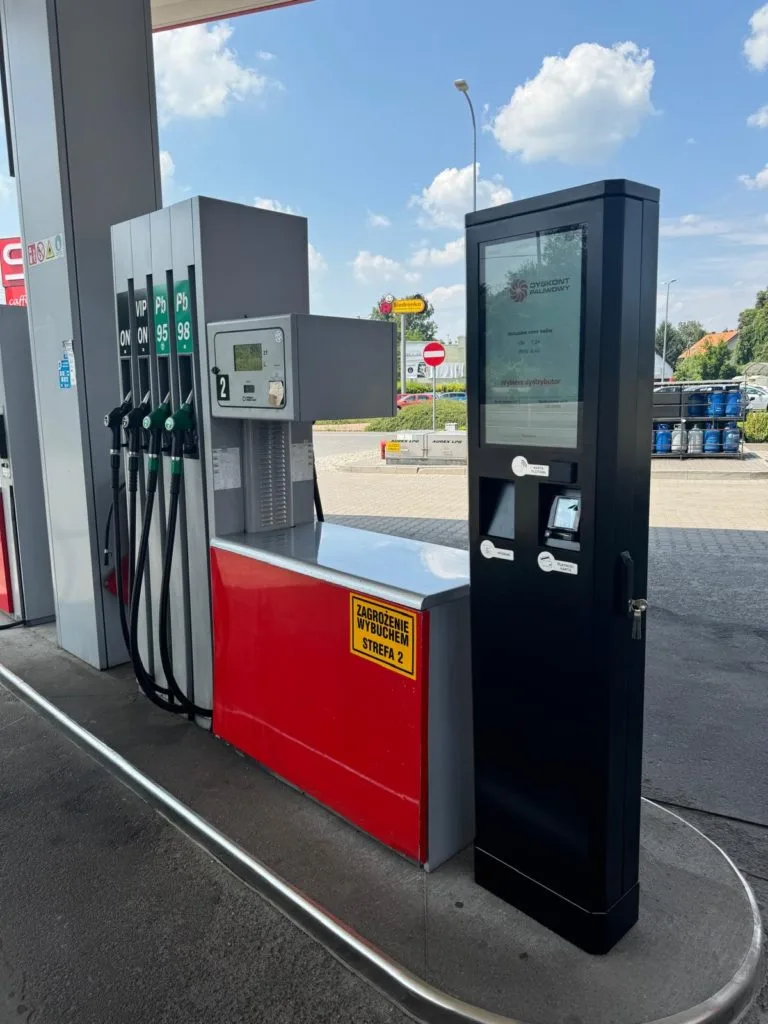 System samoobsługowego tankowania paliwa